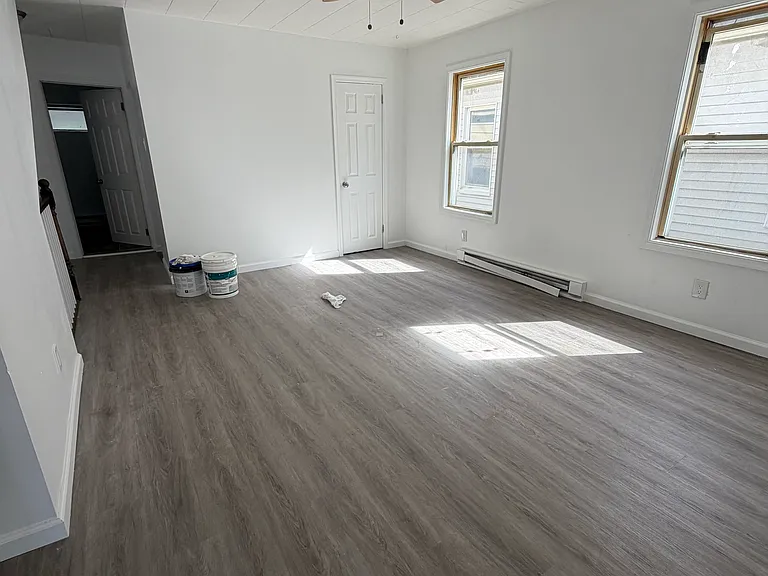 308-310 Barney St #2 — Photo 4