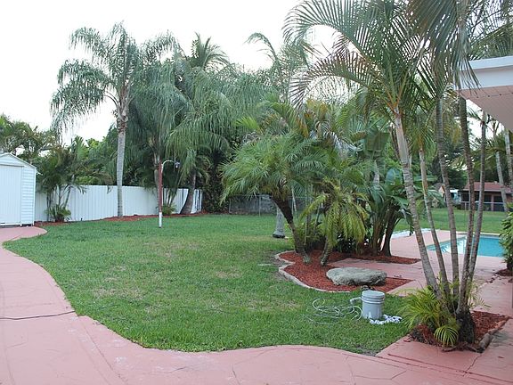 4th image of 19005 NW 17th Ave