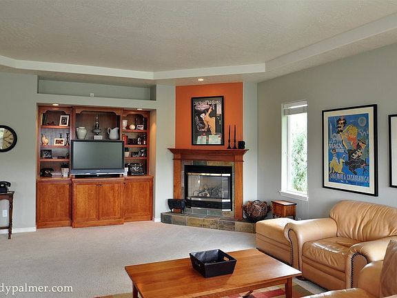 4th image of 5814 Prospect Dr