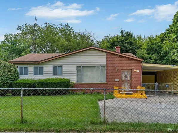 6077 David Berger St, Mount Morris, MI 48458