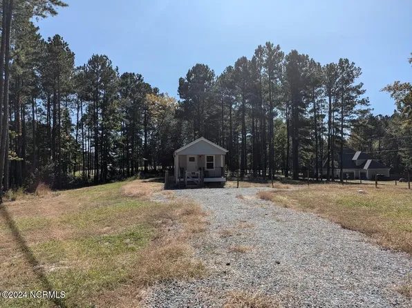 3255 Lakebay Road, Vass, NC 28394