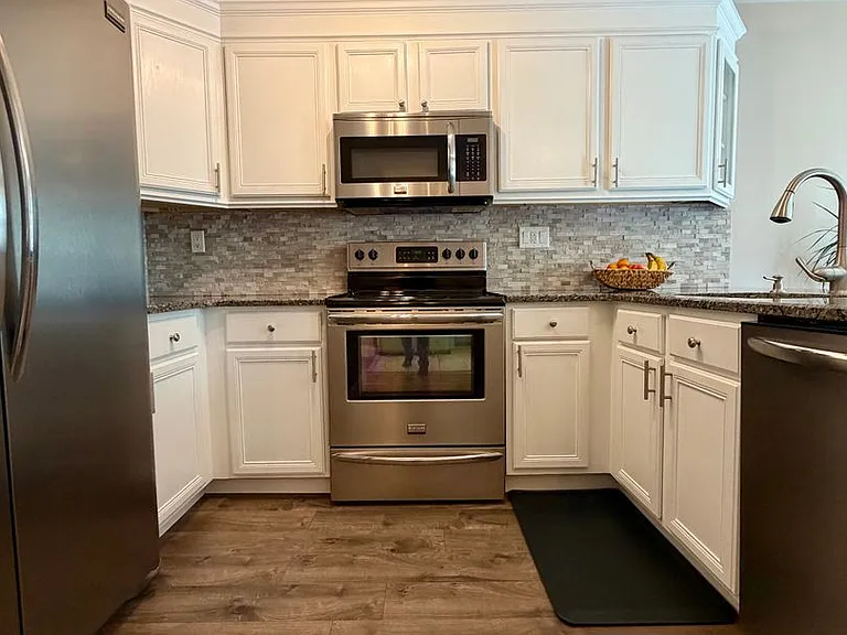 176 Strawberry Ln — Photo 12