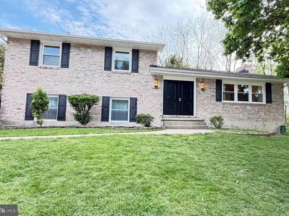 909 Farmstead Rd, Cockeysville, MD 21030