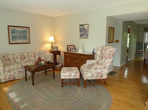 4th image of 1502 Lewis O Gray Dr