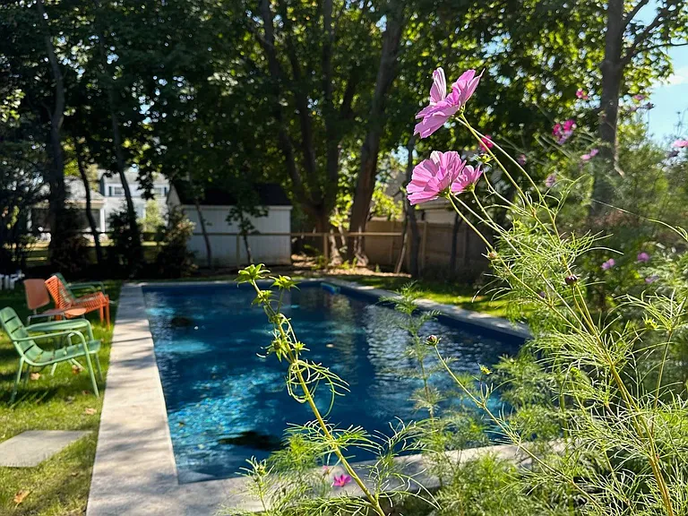 285 Oyster Ponds Ln — Photo 3