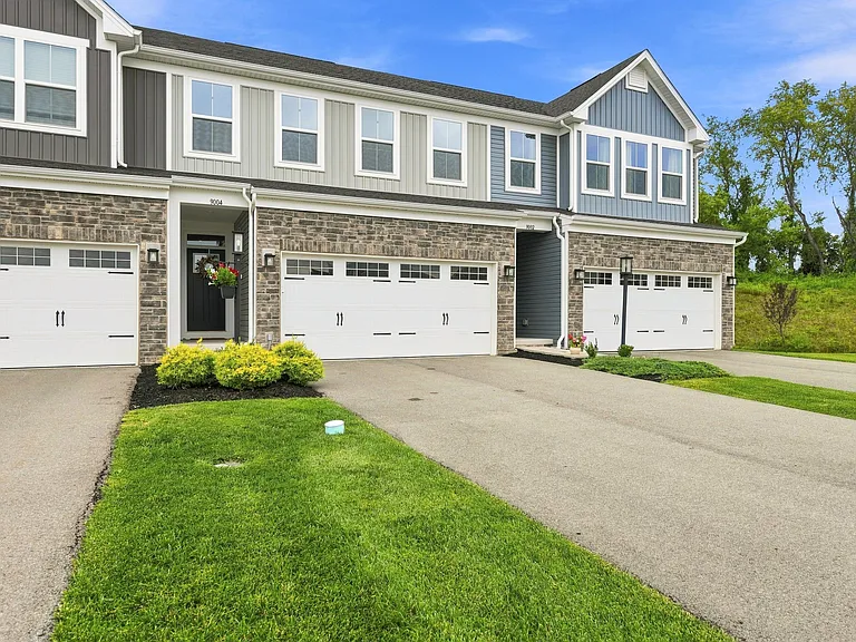 9004 Wellington Ct — Photo 1