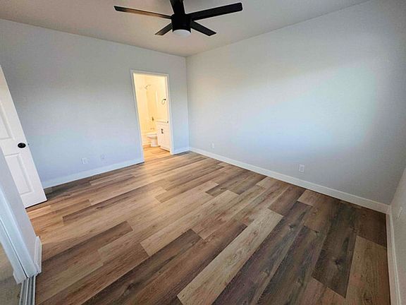 4th image of 6321 Denver Ave