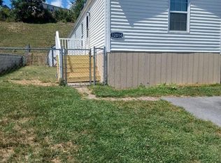 12014 Heather Dr, Hagerstown, MD 21740