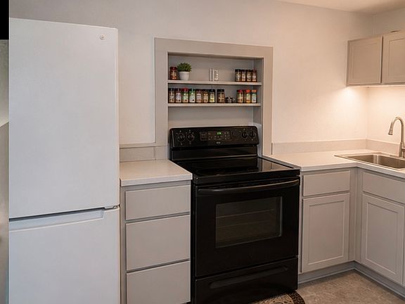 5th image of W5656 Lake Dr #6