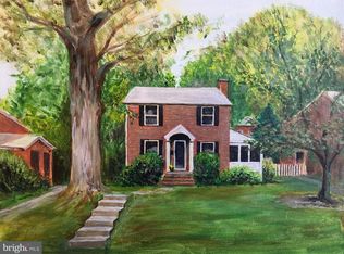 1017 N Powhatan St, Arlington, VA 22205