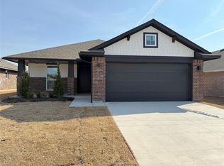 1012 Redwood Creek Dr, Yukon, OK 73099