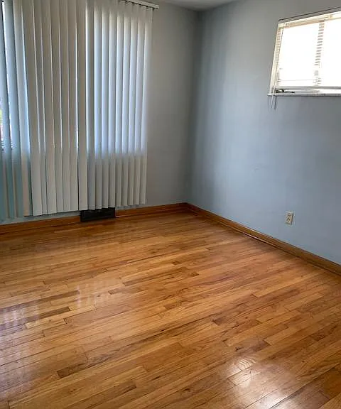436 Springdale Dr — Photo 2