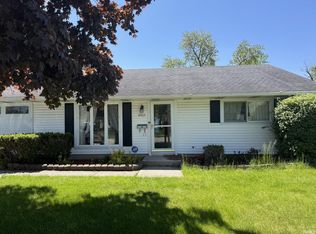 6521 Redbud Dr, Fort Wayne, IN 46825