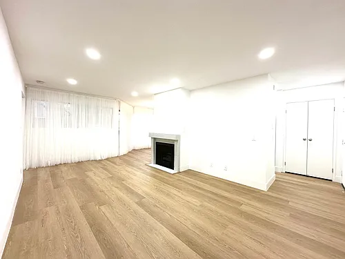 839 N Hayworth Ave #104 Photo 1