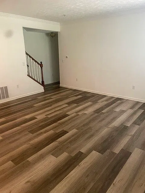 3 bed, 2.5 bath, $2,100 — Photo 4