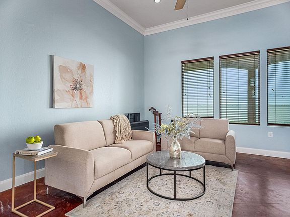 4th image of 842 County Road 478