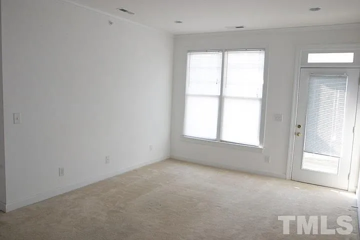 701 Copperline Dr #301 — Photo 3