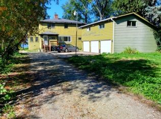 37114 N Stanton Point Rd, Ingleside, IL 60041