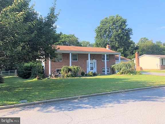 2nd image of 106 Dogwood Ave