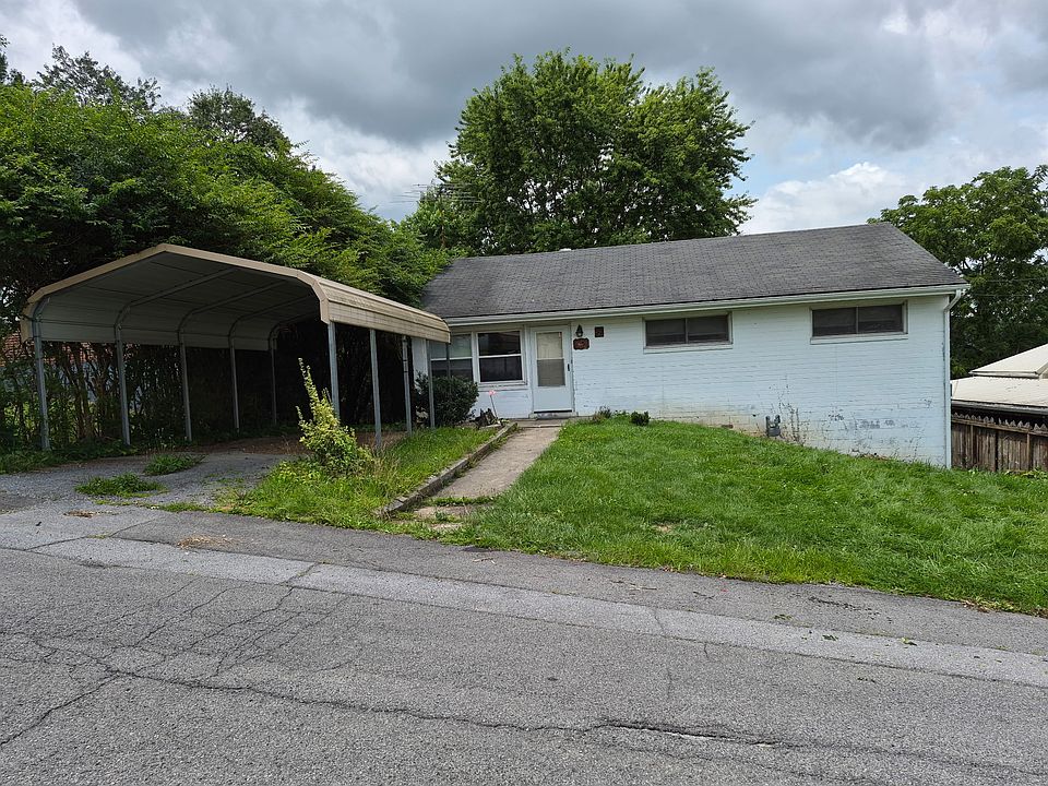 1st image of 210 Foster St