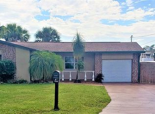 26 Lake Henry Dr, Lake Placid, FL 33852
