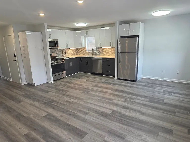 10845 Rennard St #2 — Photo 4