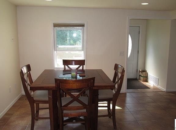 5th image of 4223 Peabody St