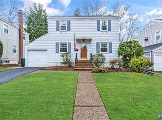 311 Woodland Ave, River Edge, NJ 07661
