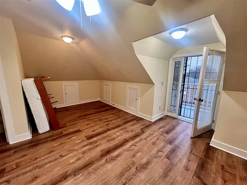 2 bed, 1.5 bath, 1450 sqft, $2,200 — Photo 4