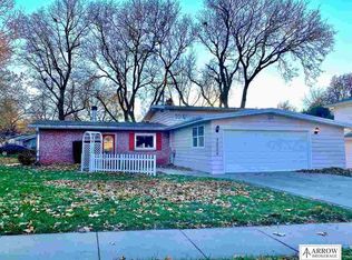 7235 York Ln, Lincoln, NE 68505
