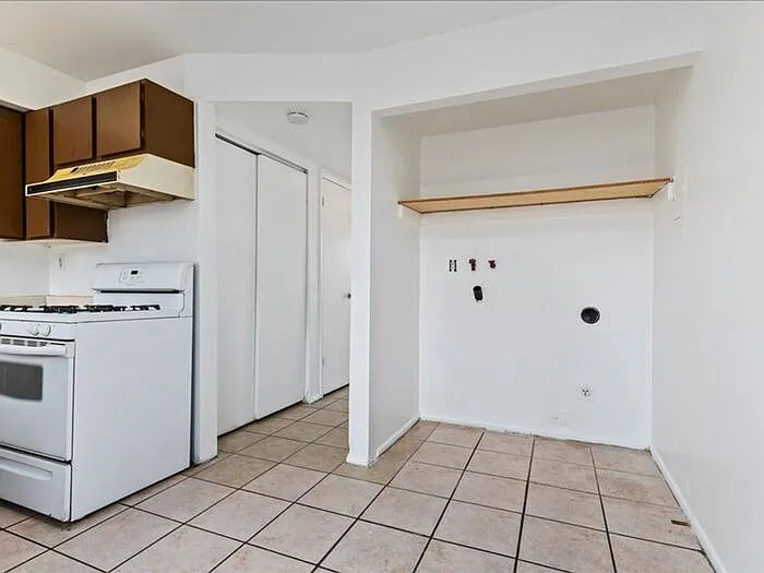 1211 W Iola Ave #6 — Photo 12