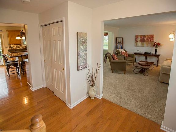 3rd image of 4721 Derby Dr