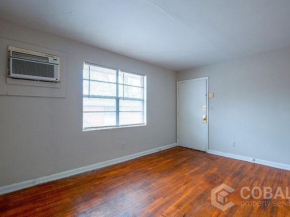 3rd image of 896 Greenwood Ave NE APT 9