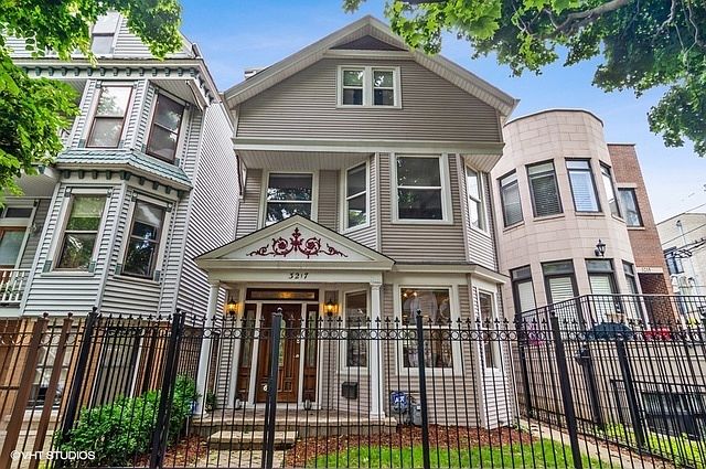 1st image of 3217 N Hoyne Ave