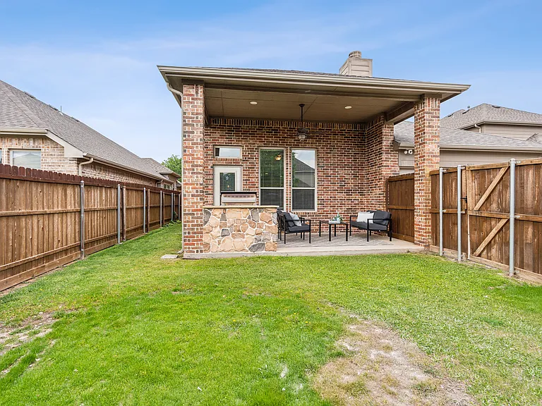 5637 Belton Ln — Photo 28