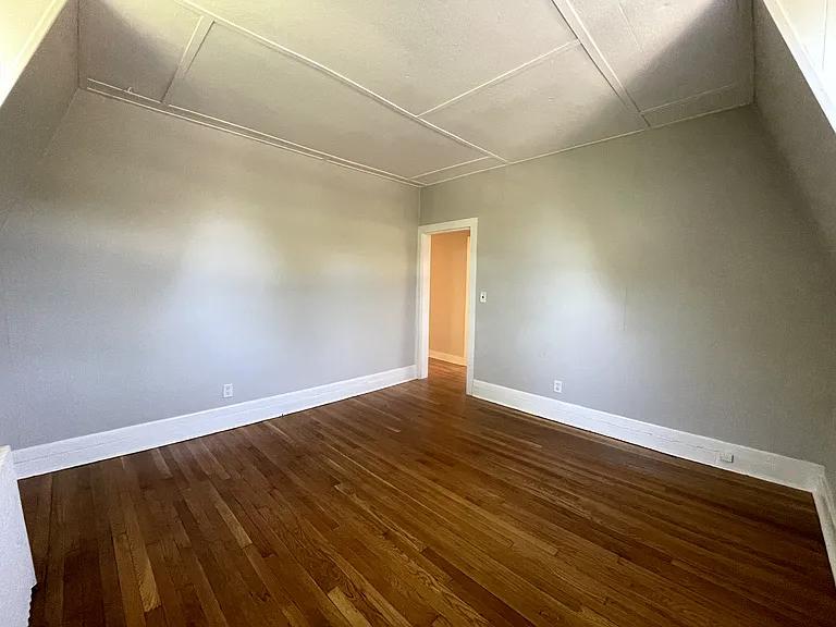 4 Main St #5 — Photo 10