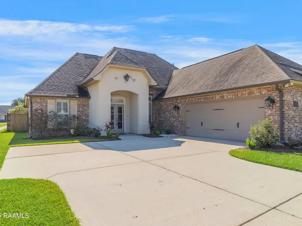 101 Harton Rd, Youngsville, LA 70592
