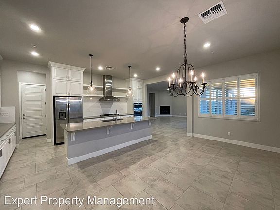 5th image of 219 Seacrest Ct