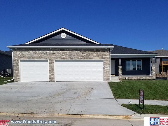 2nd image of 1260 Oakview Dr