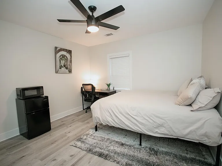 Blanche Dr SE — Photo 1