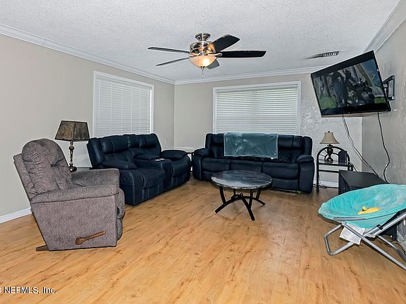 4th image of 1203 PINE Avenue SW