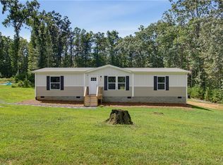188 Plantation Rd, Eden, NC 27288