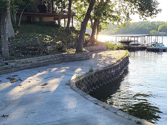 3rd image of 1656 NE Ozark Dr