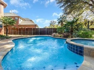 8822 Greenwood Trl, Rowlett, TX 75088