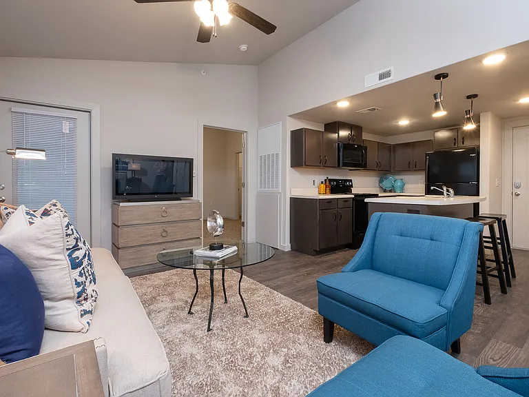 1050 Spencer St #33 — Photo 2