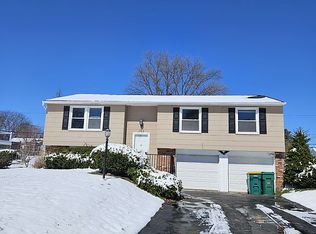 102 Blackwell Ln, Henrietta, NY 14467