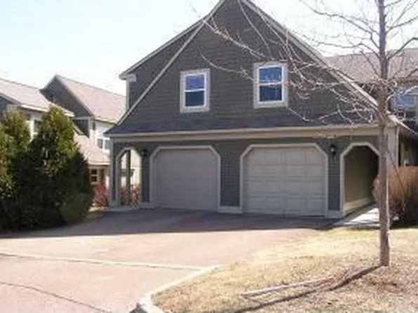 161 Austin Dr APT 144, Burlington, VT 05401