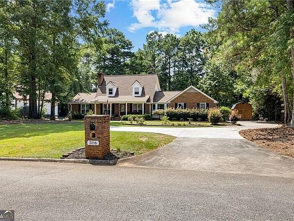 4th image of 306 Ashford Pl