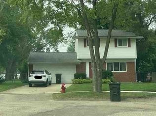 43339 Ryer Ct, Sterling Heights, MI 48313
