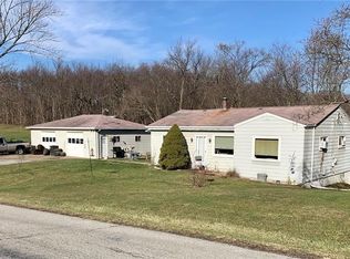 214 Pleasantview Dr, Midland, PA 15059